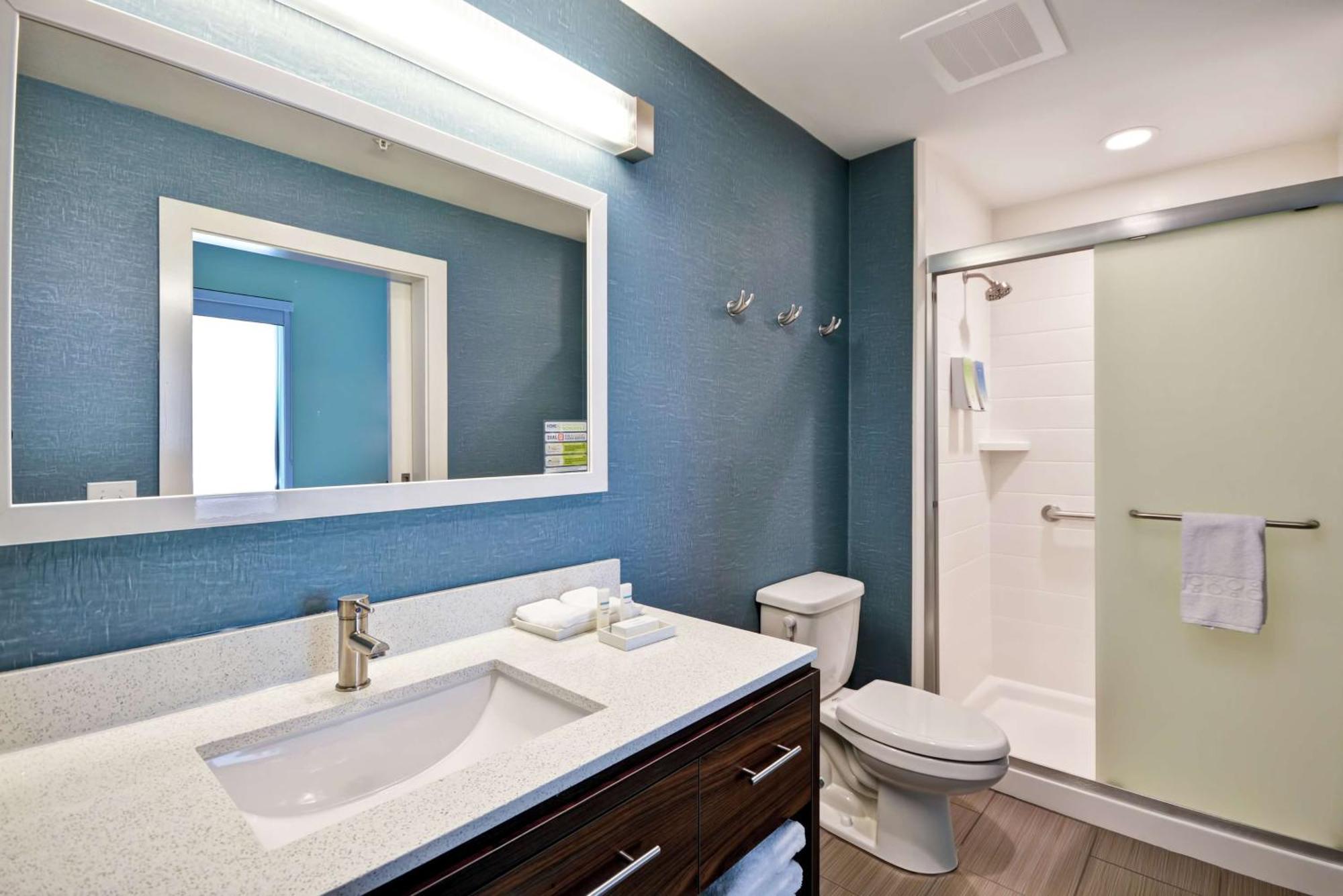 Home2 Pensacola I-10 At North Davis Hwy Hotel 3*